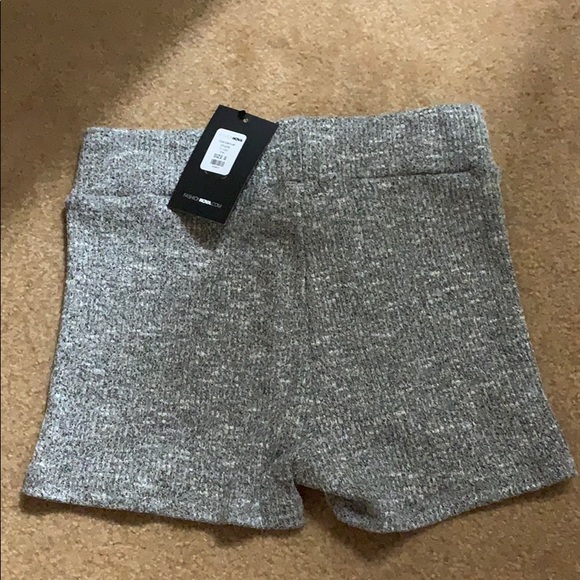 Wanderlust Heather Grey shorts - Picture 2 of 3